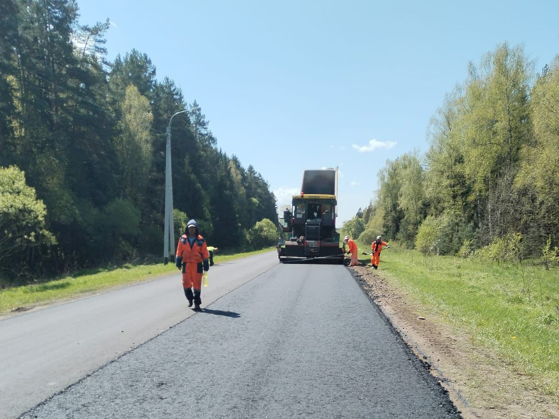 В Малоярославецком районе в рамках нацпроекта «Инфраструктура для жизни» идет ремонт трассы Окружная дорога г. Калуги - Детчино - Малоярославец.